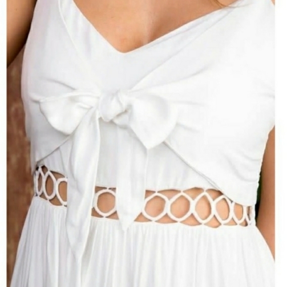 White Cutout Detail Dress - Picture 3 of 6